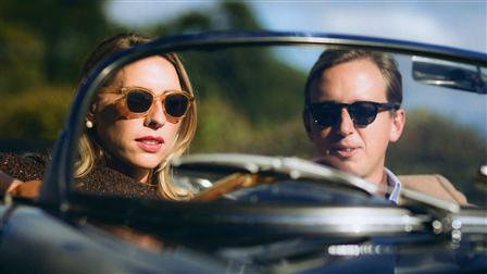 Author Lena Siep (l.) in the Porsche 356 Speedster